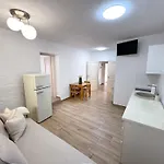 Familija Lovrinovi Retreat - Relax&reconnect * Zvoneca