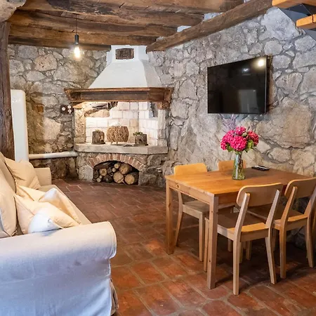 Appartamento Familija Lovrinovi Retreat With Shared Pool Zvoneca