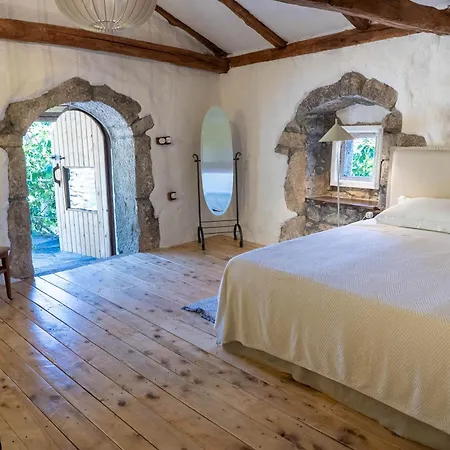 Familija Lovrinovi Retreat With Shared Pool Appartamento