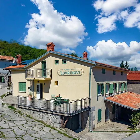 Lägenhet Nature & Pool Escape Lovrinovi Zvoneca