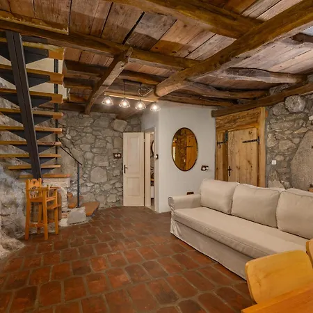 Familija Lovrinovi Retreat With Shared Pool Apartament Zvoneca