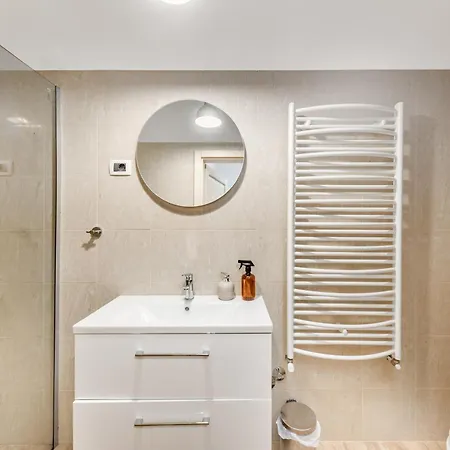 Lejlighed Familija Lovrinovi Retreat With Shared Pool *